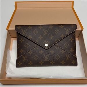 Louis Vuitton Brown and Tan Monogram Clutch